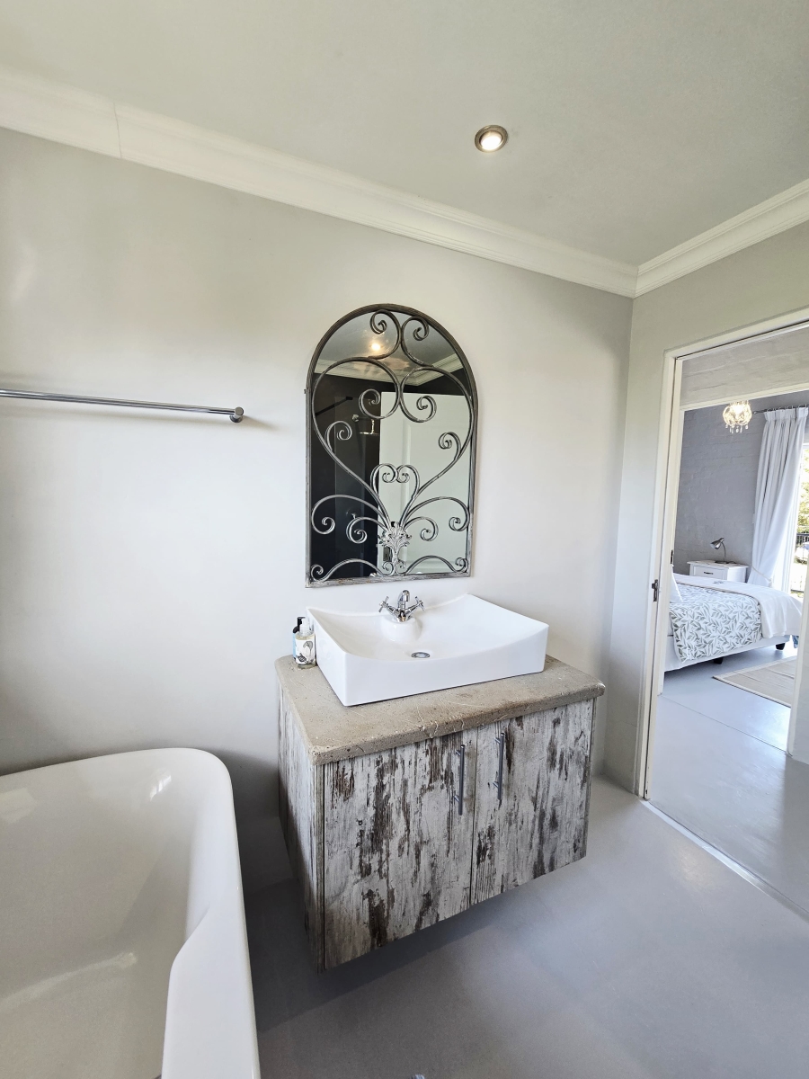 4 Bedroom Property for Sale in Fernridge Western Cape